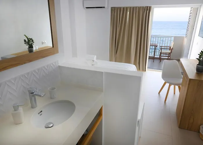 Sea Breeze (adults Only) Hotel 3*